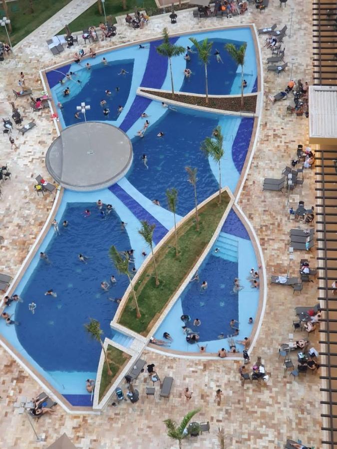 Enjoy Solar das Aguas Park Resort Olimpia Bagian luar foto The pool at the hotel