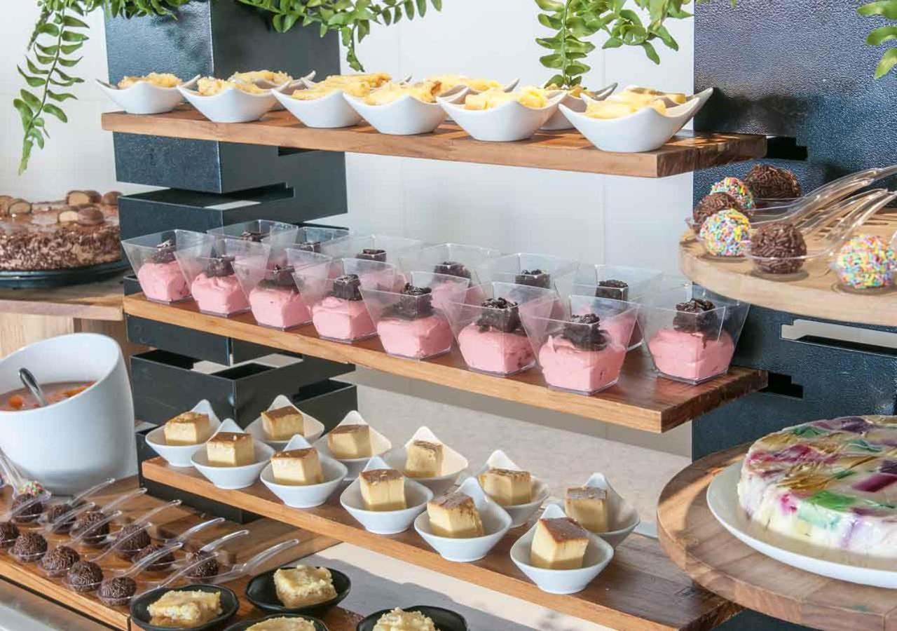 Enjoy Solar das Aguas Park Resort Olimpia Bagian luar foto A dessert buffet