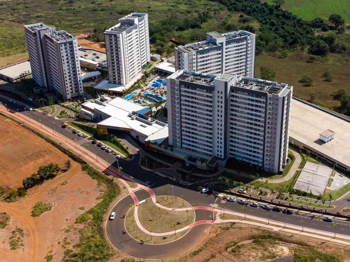 Enjoy Solar das Aguas Park Resort Olimpia Bagian luar foto Aerial view of the complex